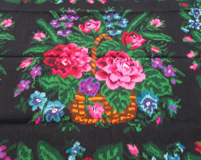 Bessarabian Kilim & area rugs. Vintage Moldovan Kilim, Rose kilim rug, handmade carpet 50-60 years old,Ethnic home decor. Handwoven wool rug