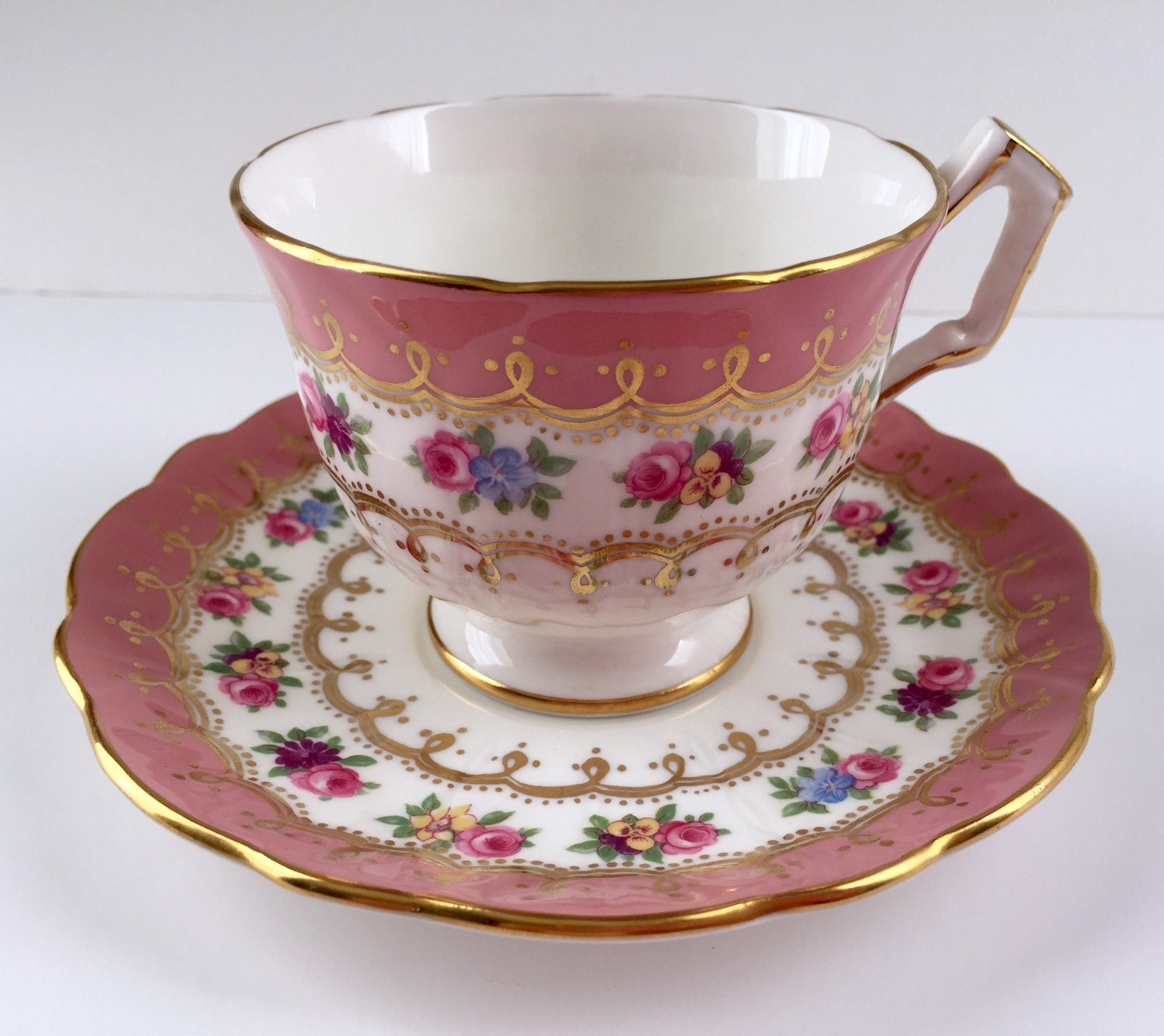 Beautiful Aynsely Tea cup and Saucer Floral Pattern Made in