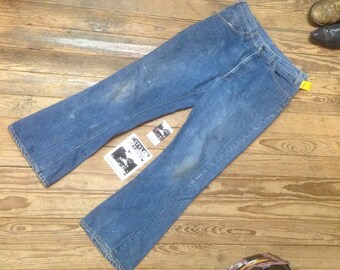 1960s LEVIS 646 Bellbottoms sz 32 W 29.5 inseam in good condition