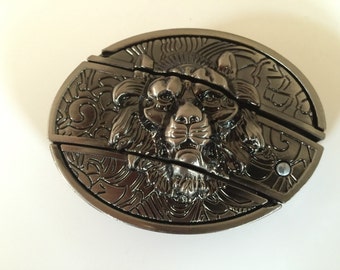 Lion Belt Buckle with built in knife
