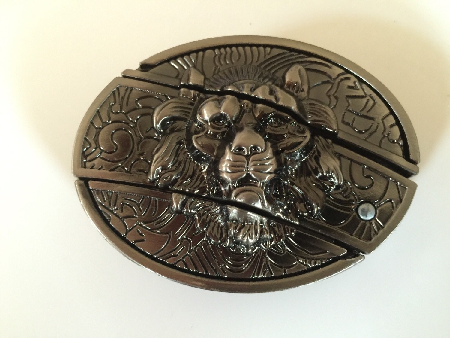 Lion Belt Buckle with built in knife