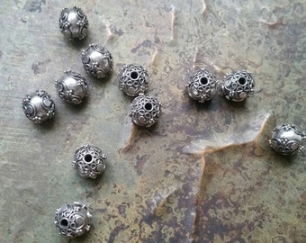 5 Intricate hand made antique silver Bali beads 10mm. 925 sterling silver #1902
