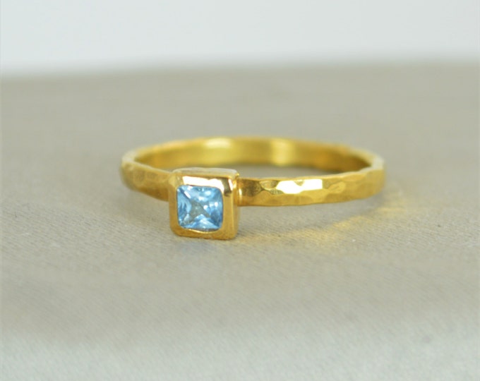 Square Aquamarine Ring, Aquamarine Gold Ring, March Birthstone Ring, Square Stone Mothers Ring, Square Stone Ring, Aquamarine Ring