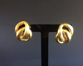Vintage Napier Polished and Brushed Gold Tone Screw-Back Earrings