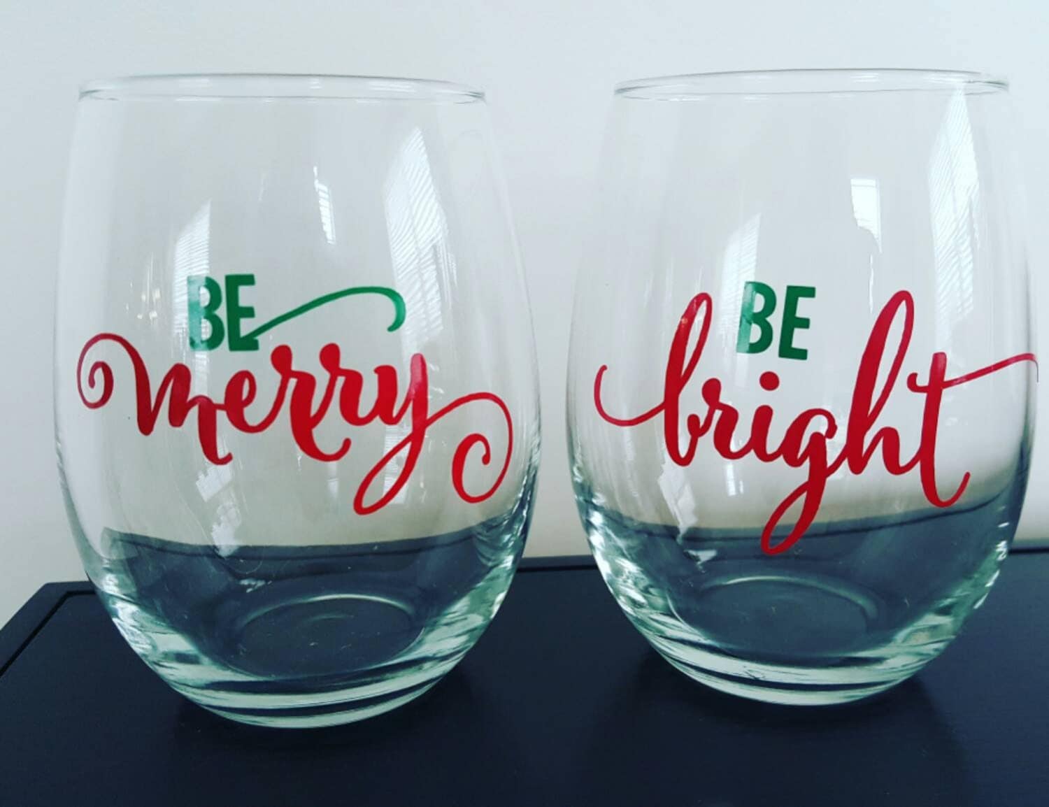 Christmas Wine Glasses Holiday Wine Glasses Be Merry Wine