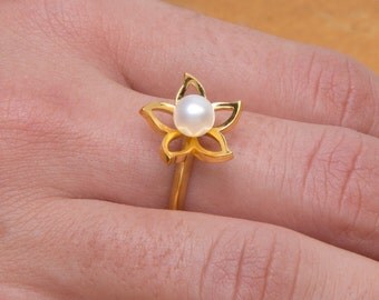Flower Heart, Flower Ring, Silver Flower, Pearl Flower, Freshwater Pearl,