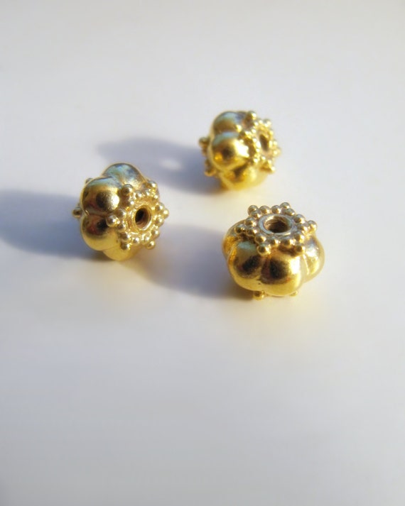 Gold vermeil bead round bead 6 x 7.50 mm Bali balinese DIY