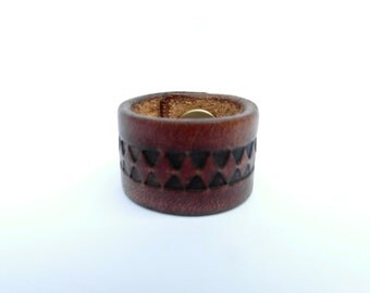 Brown Leather Thumb Ring, Unisex Thumb Ring, Boho Ring, Stacking Ring, Leather Band ring, Hippie Jewellery, Cool gift for Him, Leather Ring