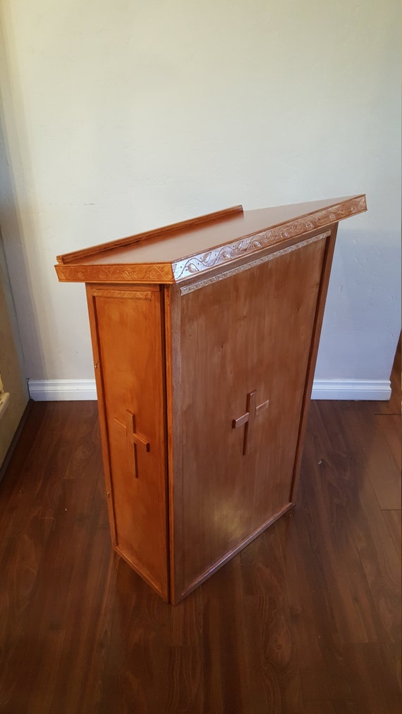 Items similar to Portable Lectern / Pulpit Podium / Ambo on Etsy