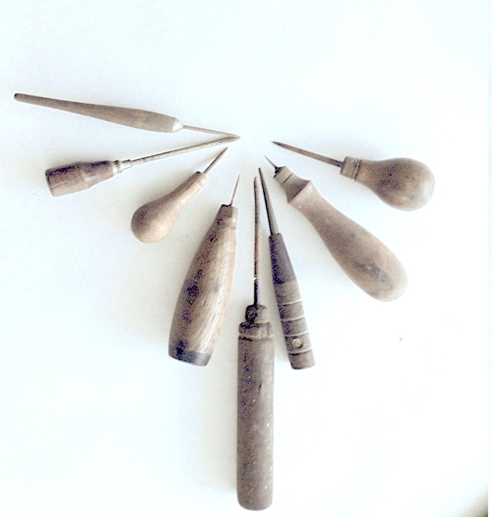 8 old vintage AWLS antique woodenhandled hand tools leather