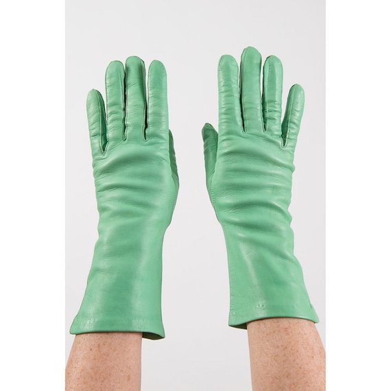 Leather gloves / Vintage mint green leather gloves / Silk
