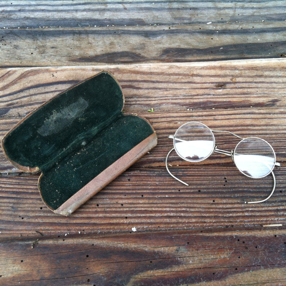 Antique Round Eyeglasses In Original Hard Back Case Vintage 