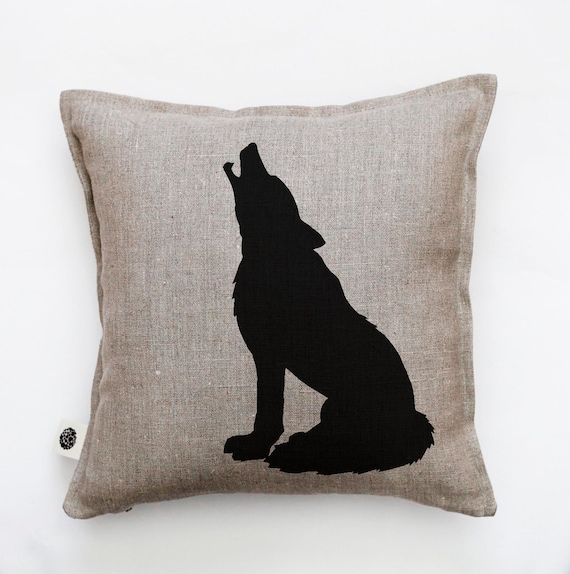 Wolf pillow - decorative wolf pillow cover - cushion case - throw pillow - wolf print on pillow - forest animal pillow - linen pillow- 0386
