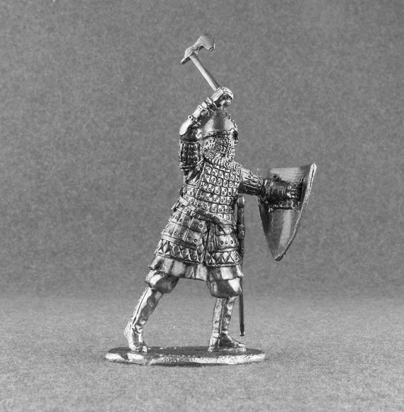 medieval miniature figures