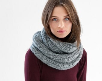 Infinity Scarf / Chunky Knit Scarf / Wool Scarf / Shawl / Loop Scarf / Stocking Stuffer / Perfect Gift / Hat / marcellamoda k - MA401