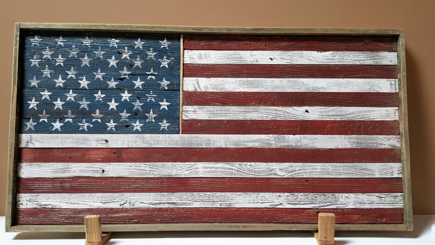 American wood. American Wood Type. Rusted Flag. Red Wooden Flag Flowers а6. American Sunny Woods.