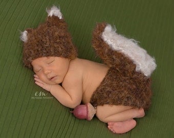 Baby Squirrel Picture Outfit - New Baby Gift - Woodland Baby Nursery - Baby Shower Gift - Newborn Outfit Sets - Newborn Photo Prop - Baby
