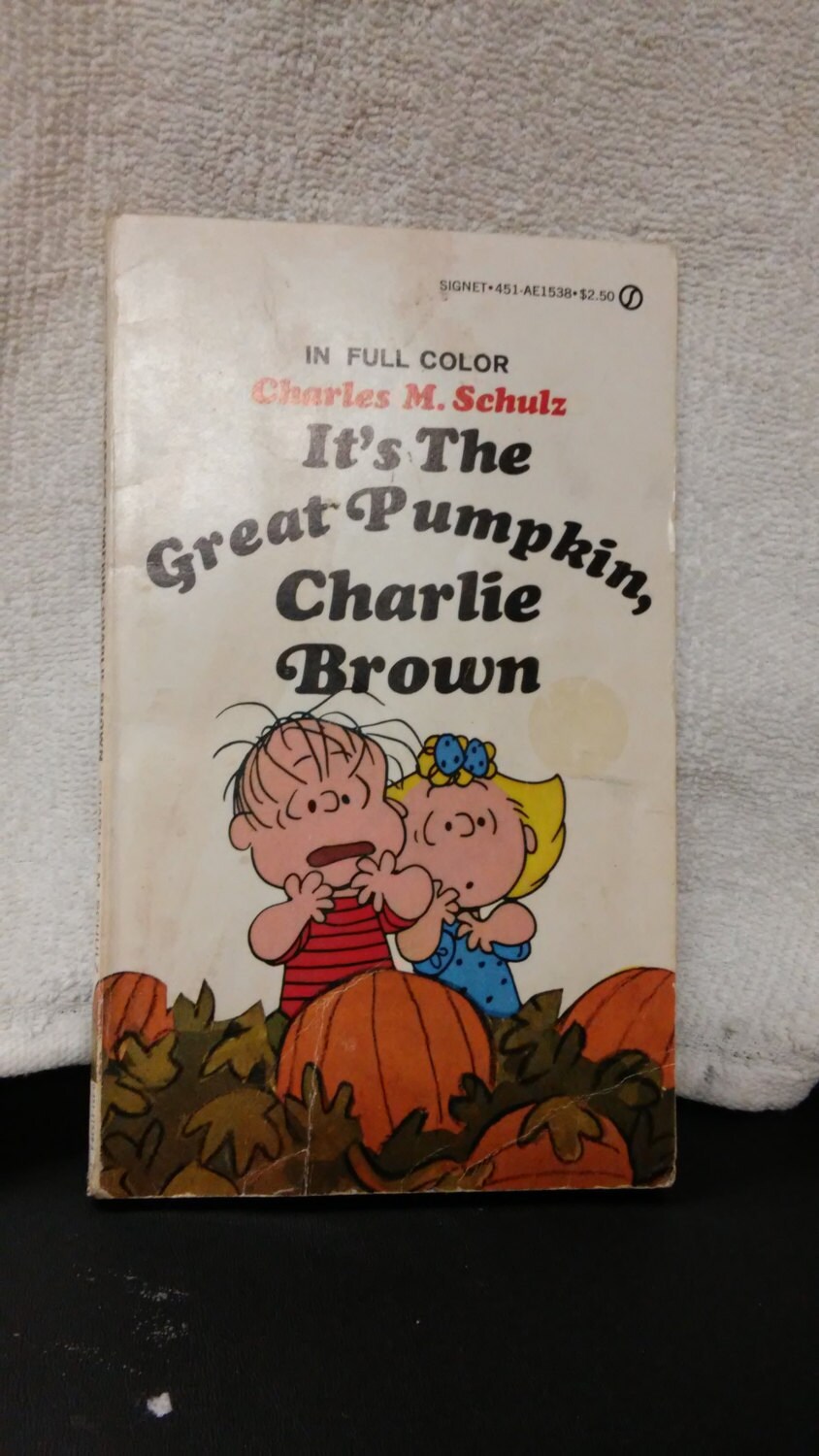 It's the Great Pumpkin Charlie Brown Book