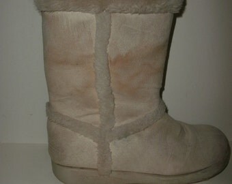 Vintage Retro 70’s Beige fur lined boots size 8 1/2