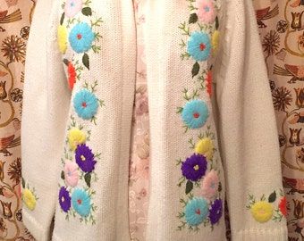 Vintage 90’s embroidered lips cardigan