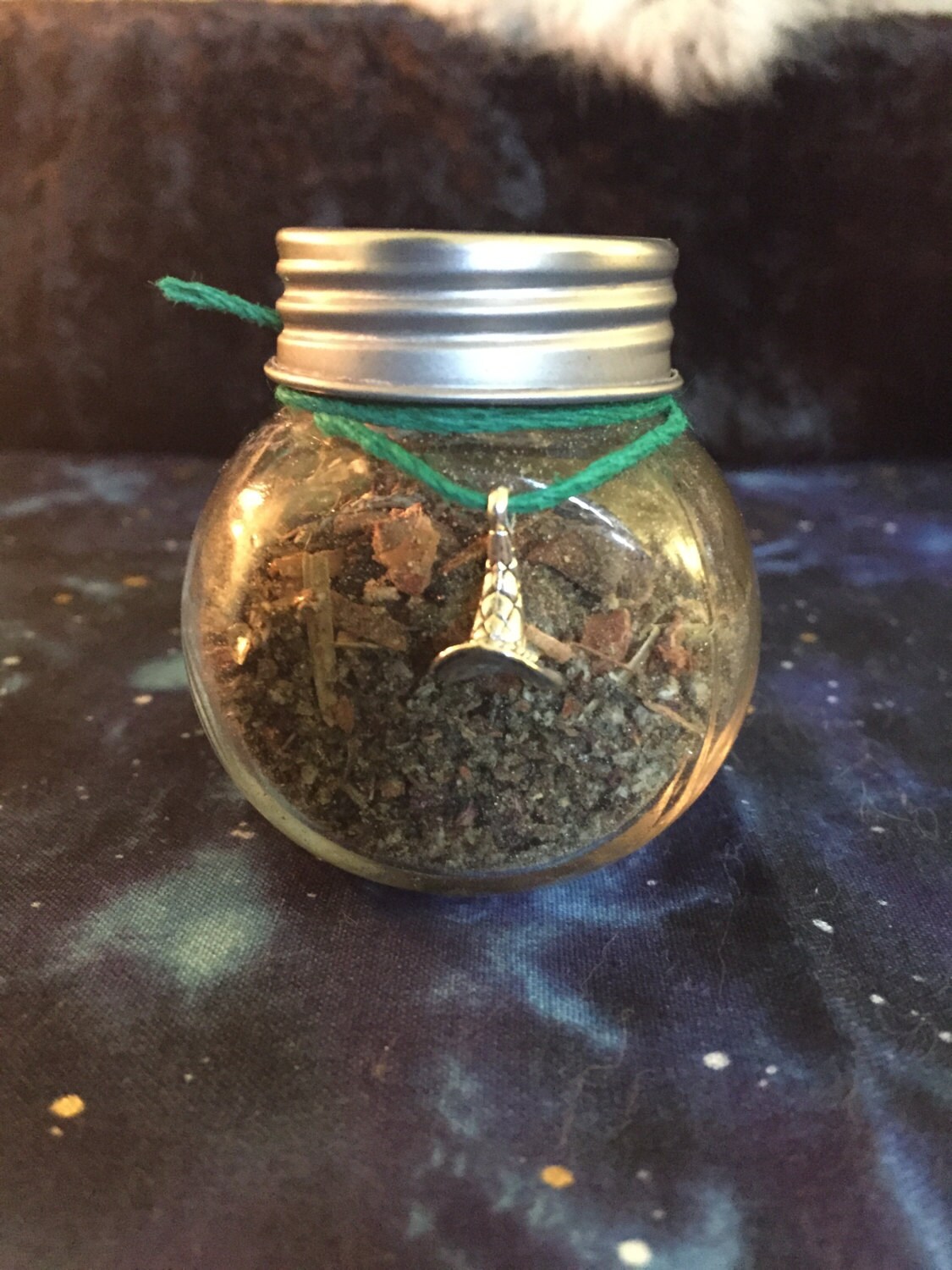 Money drawing incense