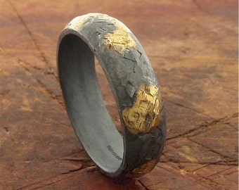 Rustic gold and black silver mens wedding band 6mm wide hammered surface.