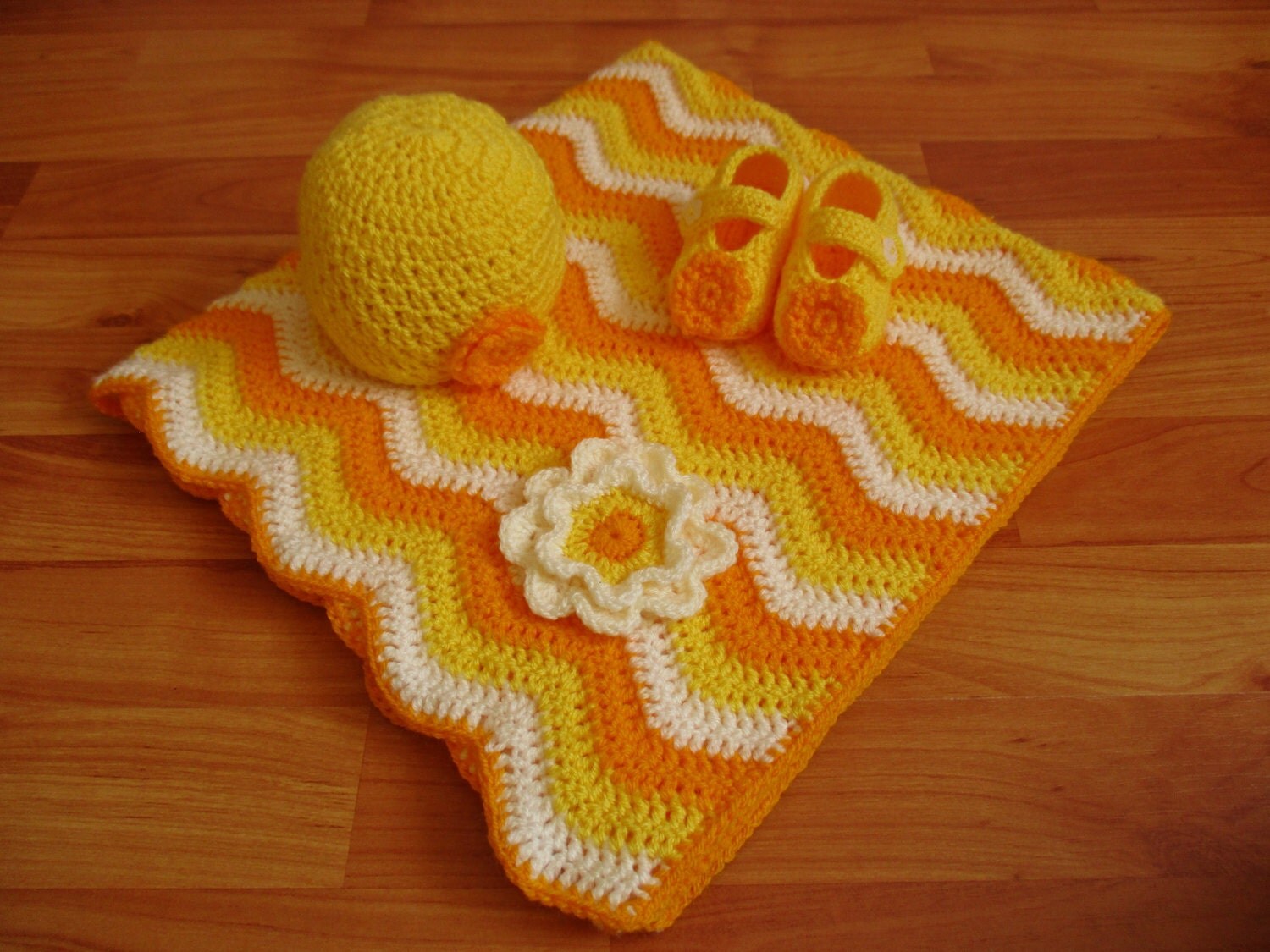 Crochet Baby Blanket Hat and Booties SetYellow by ZsuzsaBoutique