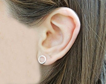 Tiny Circle Stud Sterling Silver Earrings,Silver Circle Earrings,Sterling Silver Circle,Stud Earrings,925 Sterling Silver Earrings,062ES