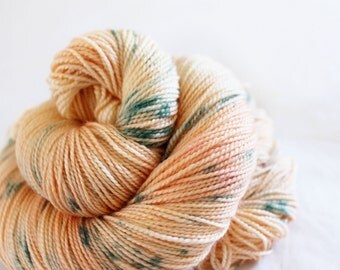 Garden Rose - Gosling - 80/10/10 superwash merino/ cashmere/ nylon sock yarn