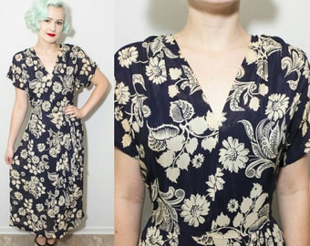 Vintage 1940's Sheer Navy Blue and Tan Floral Print Rayon V-Neck Dress | Size XL W 32"
