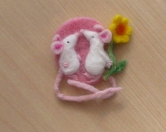 Mouse brooch,Mouse Jewellery,Needle felt mouse