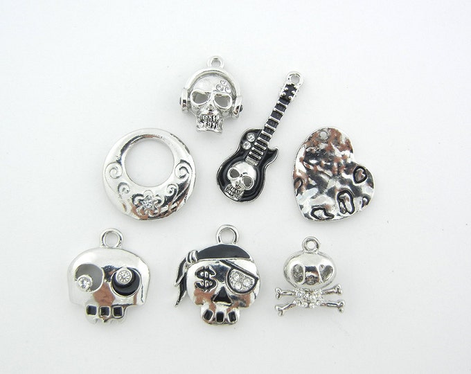 Set of Skull Themed Charms Silver-tone