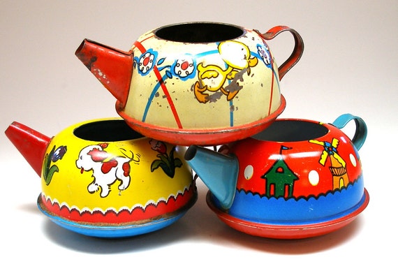 toy tea pots