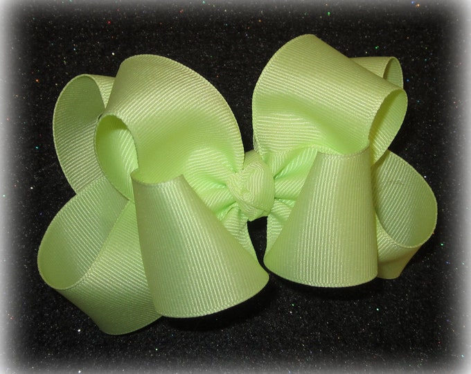 Girls Hair Bows, Clean Green hair Bow, Boutique Hairbows, Big Hairbows, Girls Green Bow, Baby Headband, Large Hairbow, toddler girls bows,