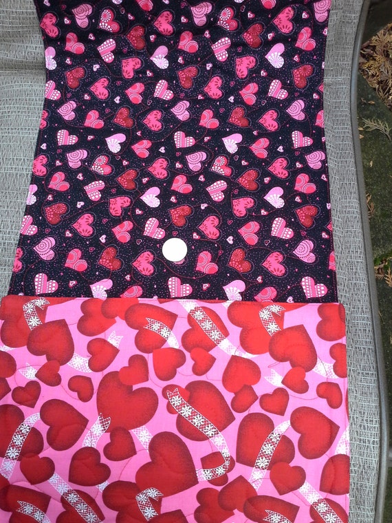 Table Runner Reversible Black and Red Valentine Hearts and