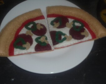 2 slices of felt pizza