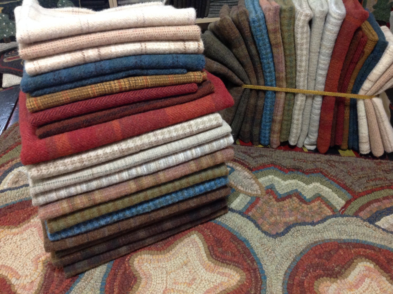 Rug Hooking WOOL PACK for Primitive Stars, 24 x 36, Primitive Rug