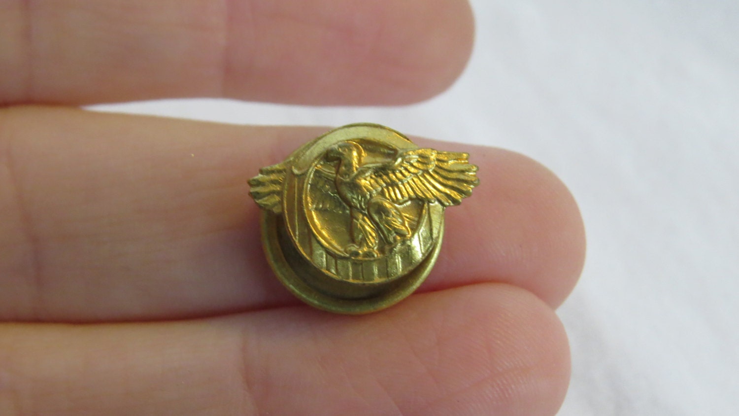 Original WWII World War II Ruptured Duck Veterans Award Pin