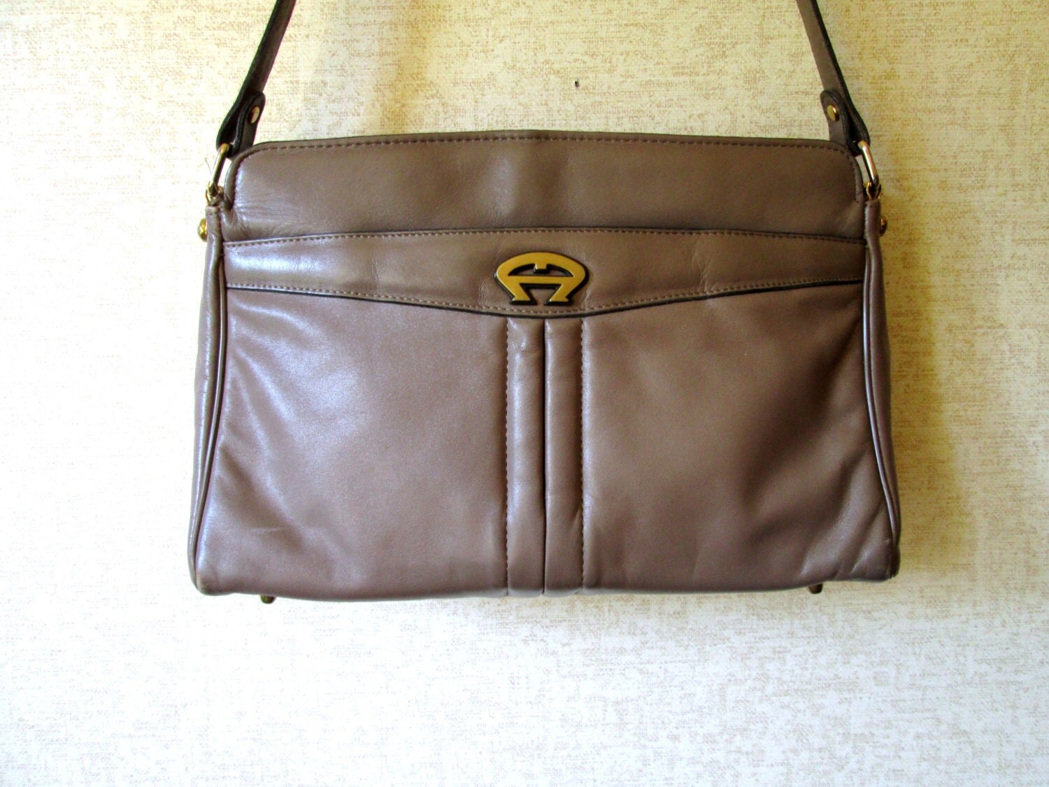 Etienne Aigner Shoulder Bag light brown tan taupe leather boho
