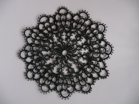 Handmade doily Dark Green - home decor - tatting shuttle - tatting doily