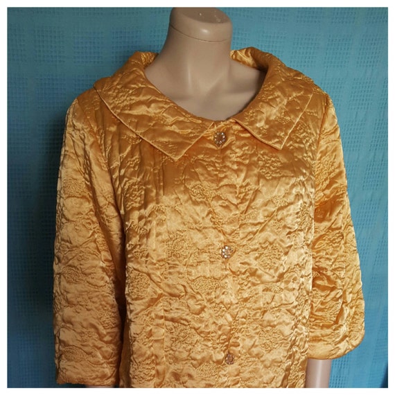Vintage Gold Quilted Housecoat Womens Robe Satin Dressing Gown