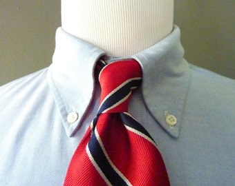 CLASSIC Vintage Brooks Brothers MAKERS All Silk Red, White, & Blue Repp Striped Trad / Ivy League Neck Tie. Made in USA.