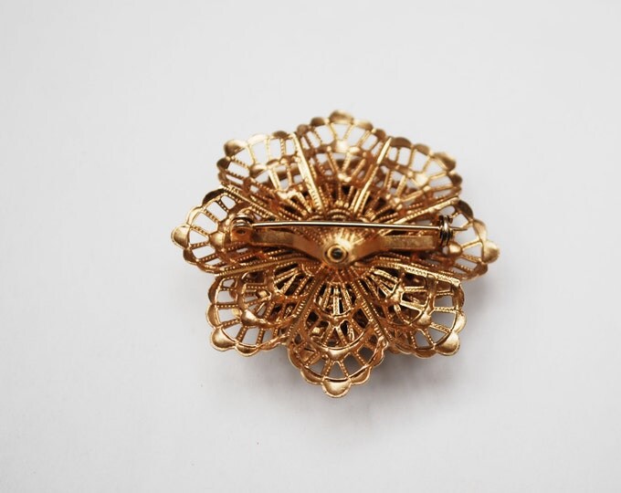 Green Rhinestone Floral Brooch - Gold Filigree - mid century - flower Atomic pin