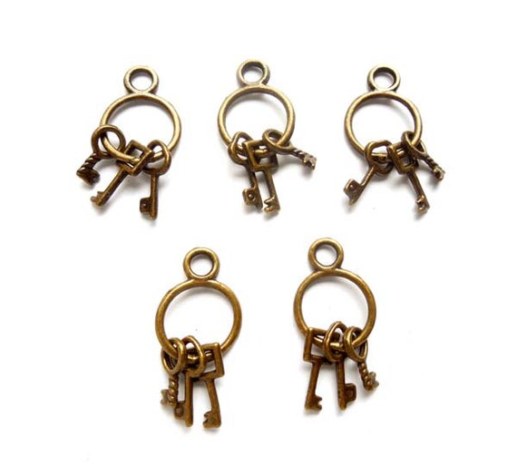 5 Antique Bronze Key Ring Charms 27172