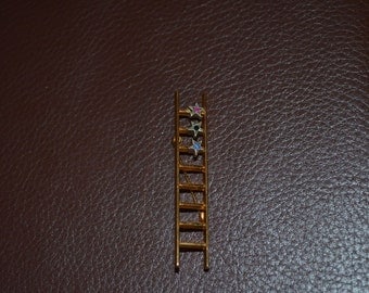 ON SALE Vintage Goldtone Pin that Looks Like a Ladder with 3 Stars on the Rungs