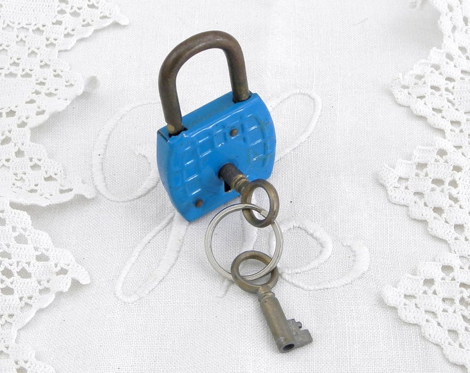 Vintage Working French Blue Padlock with 2 Working Key / Industrial Decor / Retro Vintage Home Interior / Steampunk / Mid Century / France