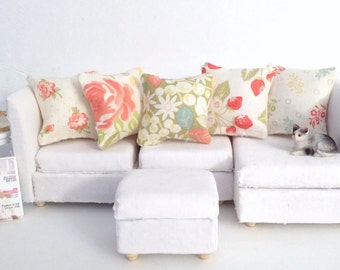 Modern Dollhouse Pillows, 5 Piece Green Coral White Pillow Set, 1:12 Pillow Set, Modern Fashion Doll Pillow, Fashion Doll Miniature Pillows