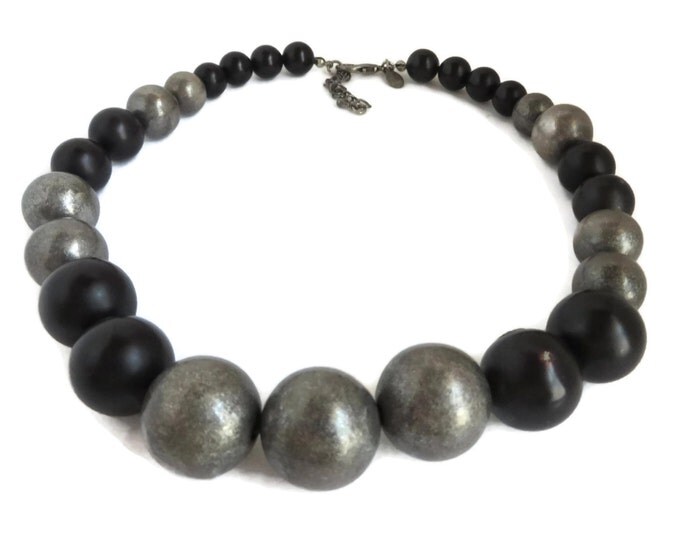 Vintage Express Black Gray Graduated Bead Necklace