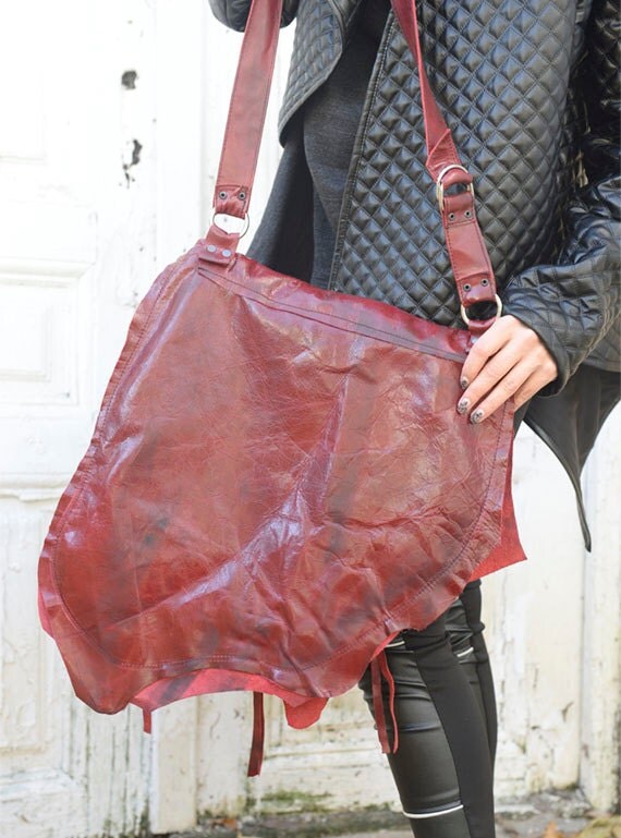 Extravagant Large Genuine Leather Tote Bag / Red by Metamorphoza