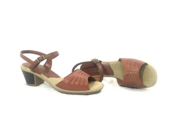 1970's Heels | Naturalizer Dark Tan Peeptoe Heels | Size: 7M
